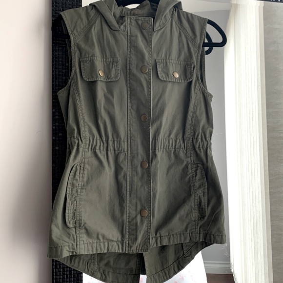 NWOT Gap Hooded Utility Vest - Picture 1 of 7